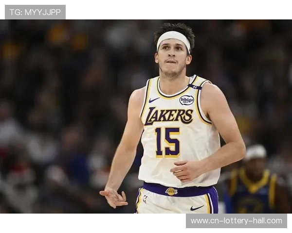 奥斯汀·里弗斯带领球队新征程 展现突破性表现与领导力 奥斯汀·里弗斯带领球队新征程 展现突破性表现与领导力